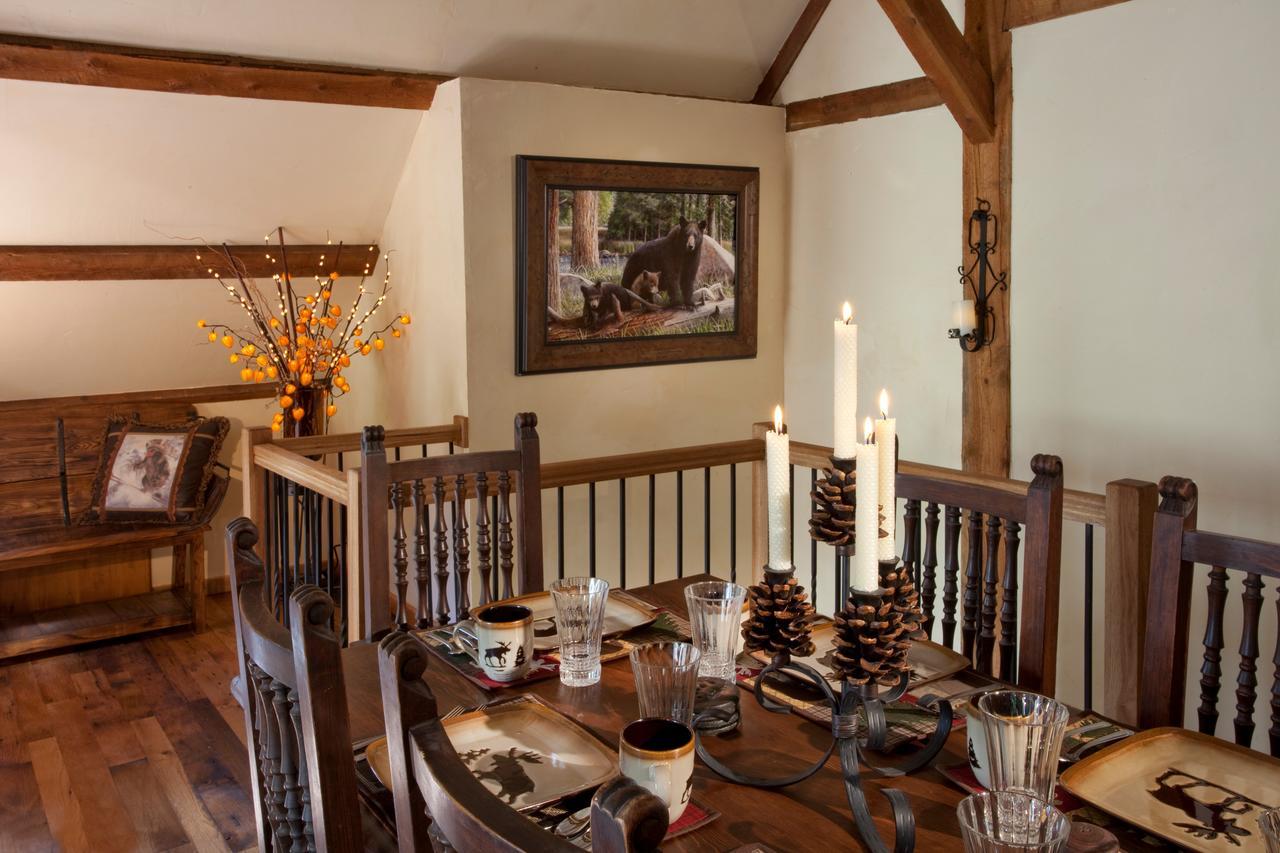 Cottam'S Lodge By Alpine Village Suites Taos Ski Valley Exterior photo